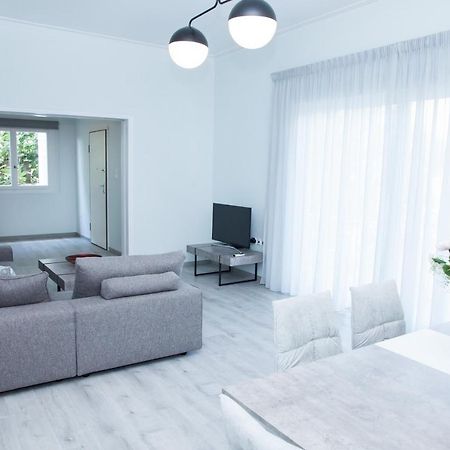 Sunny And Minimal Apt In Glyfada With 3 Bdrm Athènes Extérieur photo