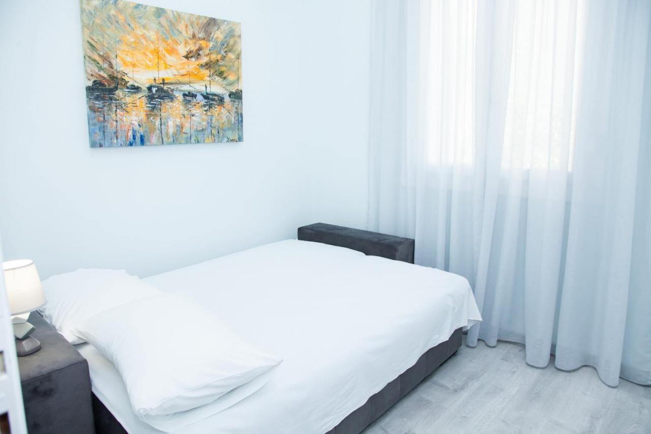 Sunny And Minimal Apt In Glyfada With 3 Bdrm Athènes Extérieur photo
