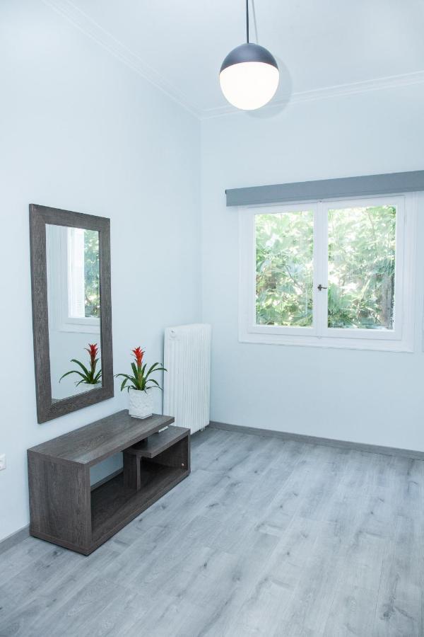 Sunny And Minimal Apt In Glyfada With 3 Bdrm Athènes Extérieur photo