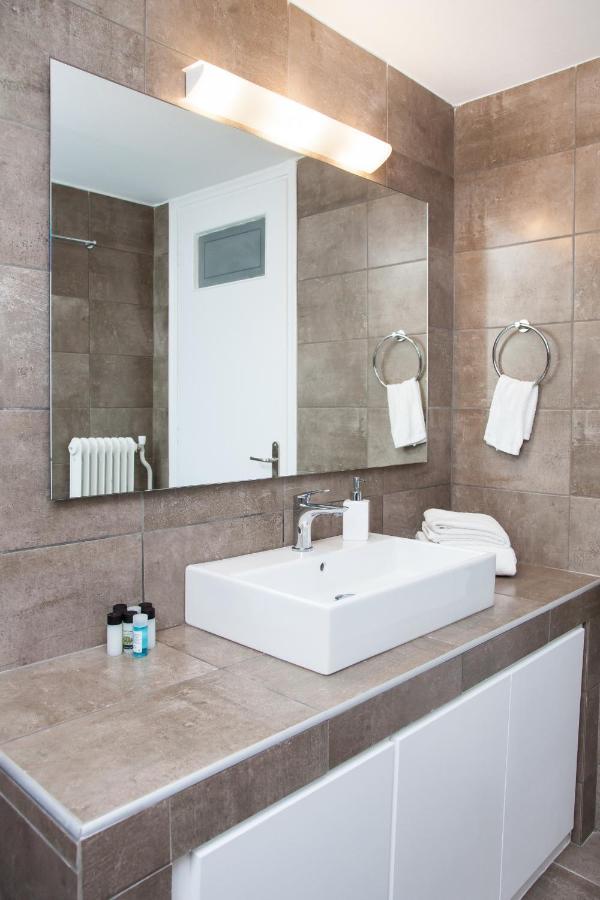 Sunny And Minimal Apt In Glyfada With 3 Bdrm Athènes Extérieur photo