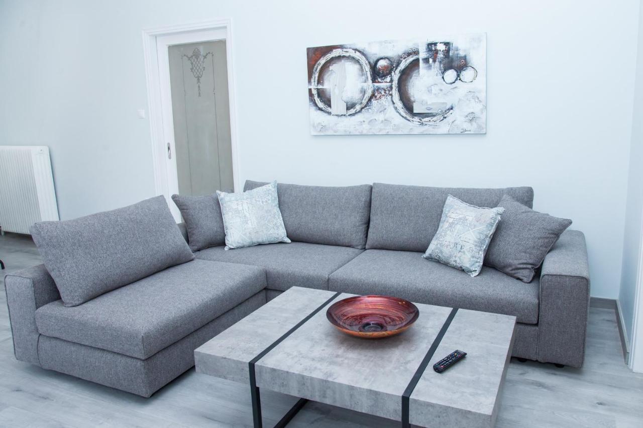 Sunny And Minimal Apt In Glyfada With 3 Bdrm Athènes Extérieur photo